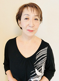 悦子　Etsuko